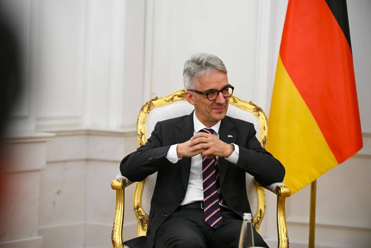 Rruga për në BE, NATO dhe KiE – Ambasadori gjerman tregon çfarë duhet të bëjë fillimisht Kosova