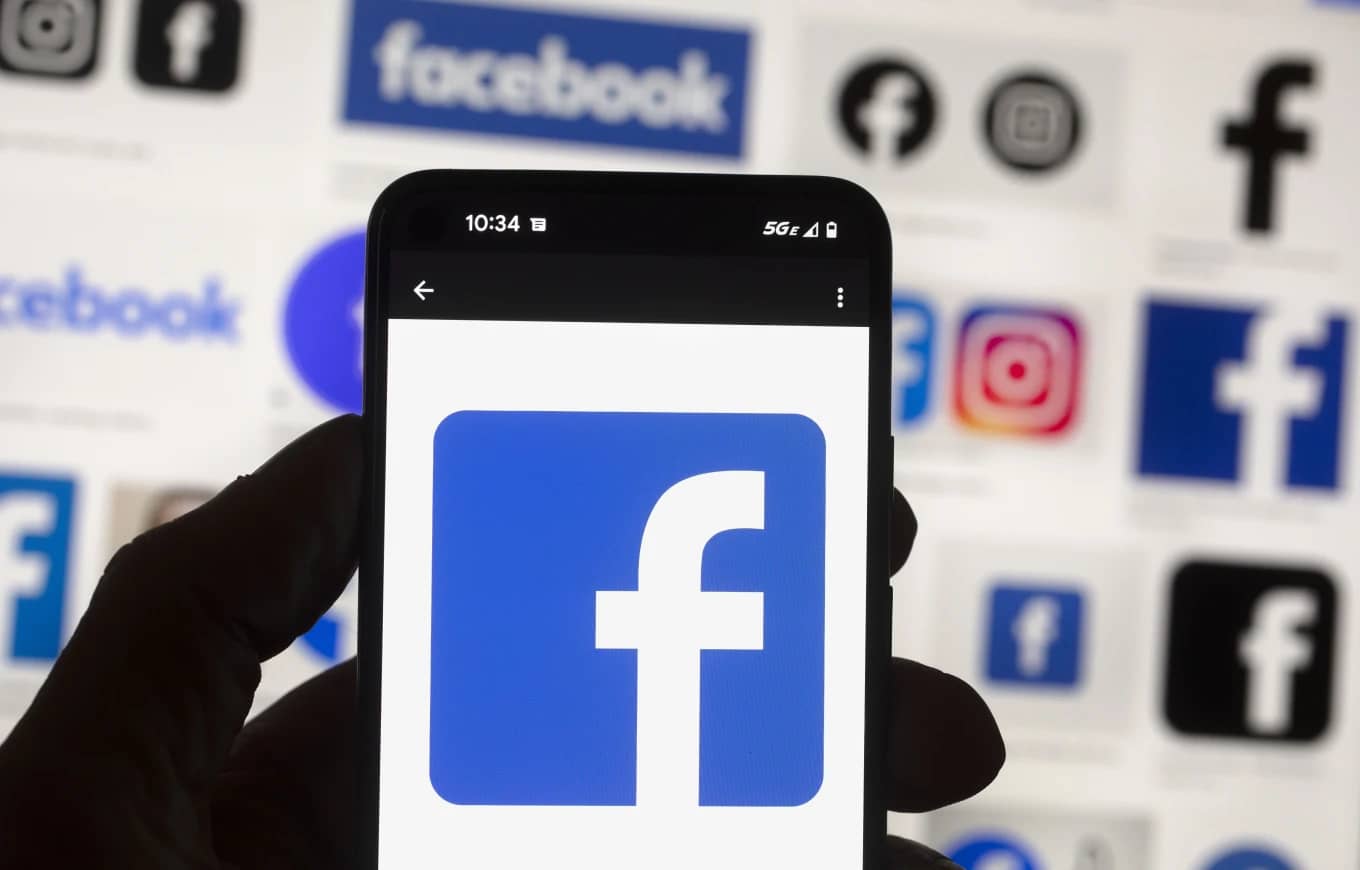 Bie Facebooku, përdoruesit raportojnë probleme me qasjen në platformë