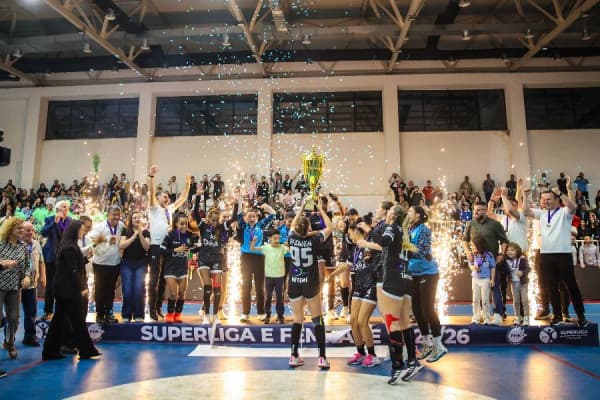 ​Samadrexha shpallet kampione e Kosovës në hendboll