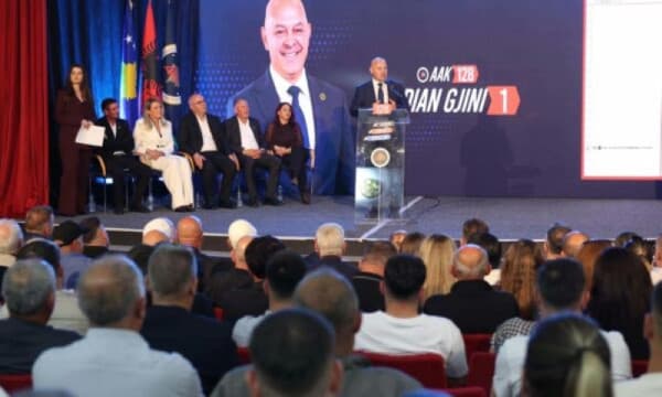 Ardian Gjini në Rahovec: Nuk do të marrin më subvencione ata që s’e punojnë tokën, veç pse janë kushërinj “të atyre”