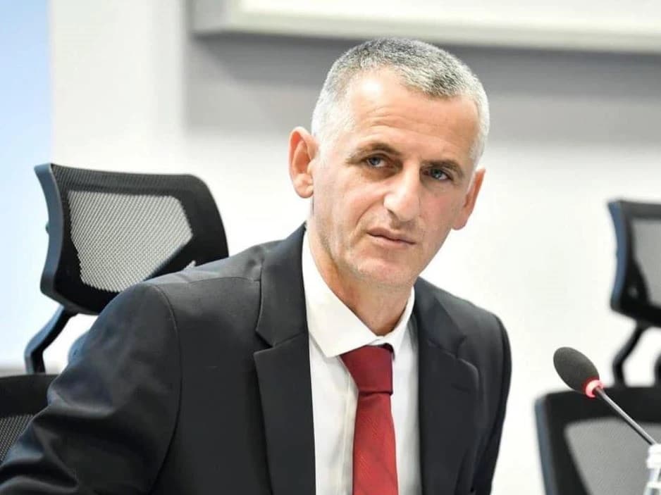 Durmishi njofton se s’do të jetë pjesë e listës së Vetëvendosjes