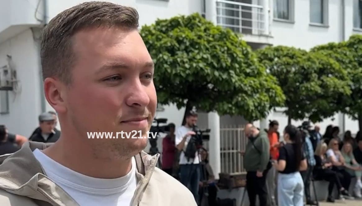 Djali i Nenad Rashiq kundër protesuesve serbë në Graçanicë
