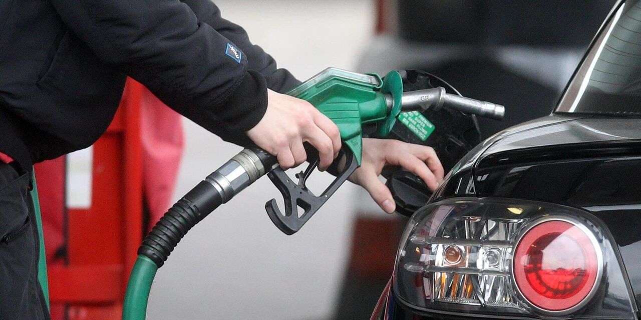Nafta dhe benzina shtrenjtohen përsëri për 1 cent në Kosovë