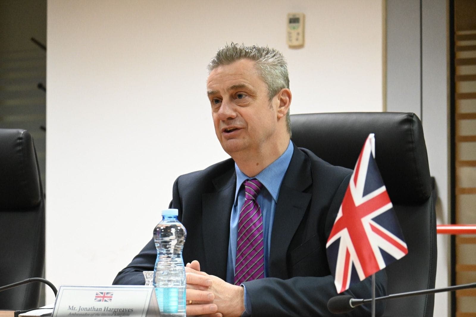 Ambasadori britanik: Kosova ka nevojë për institucione të reja sa më shpejt pas zgjedhjeve